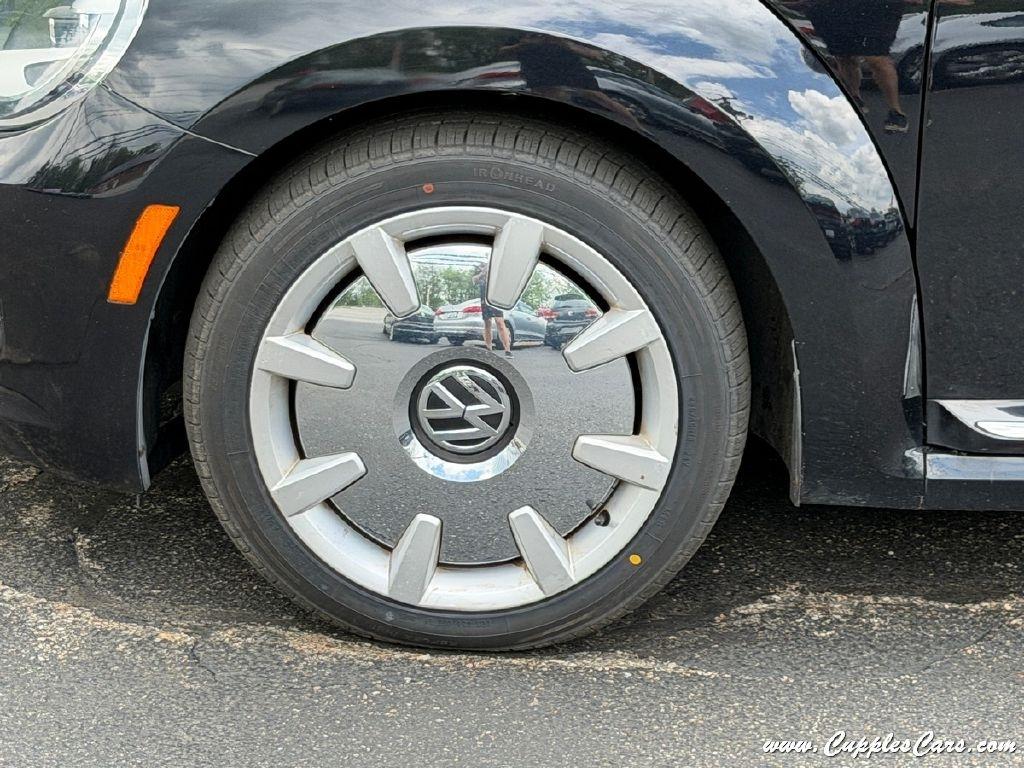 Volkswagen Beetle  2013