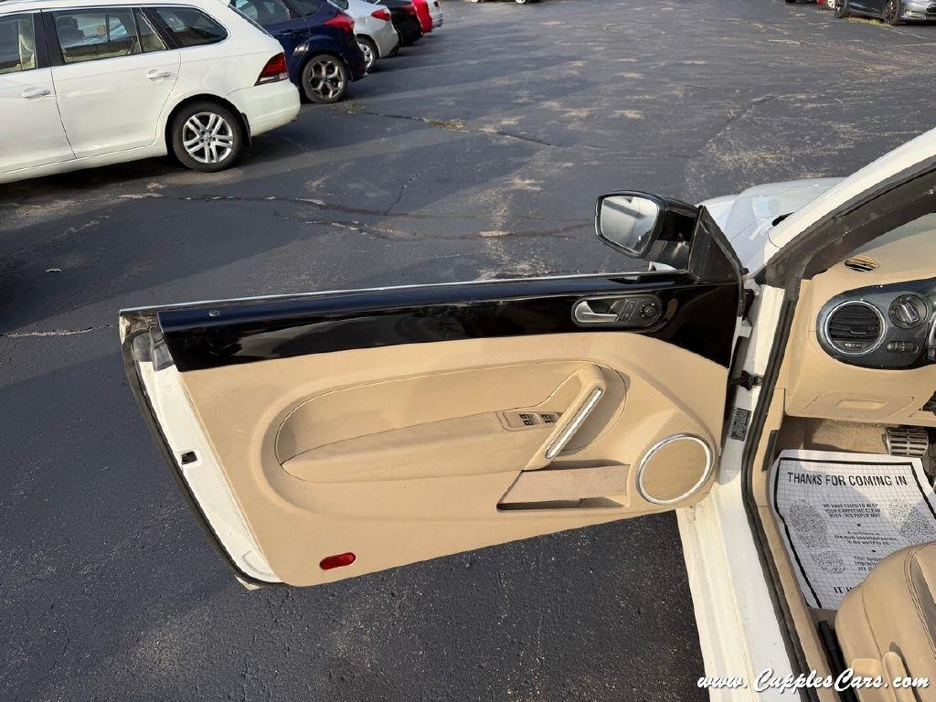 Volkswagen Beetle  2013
