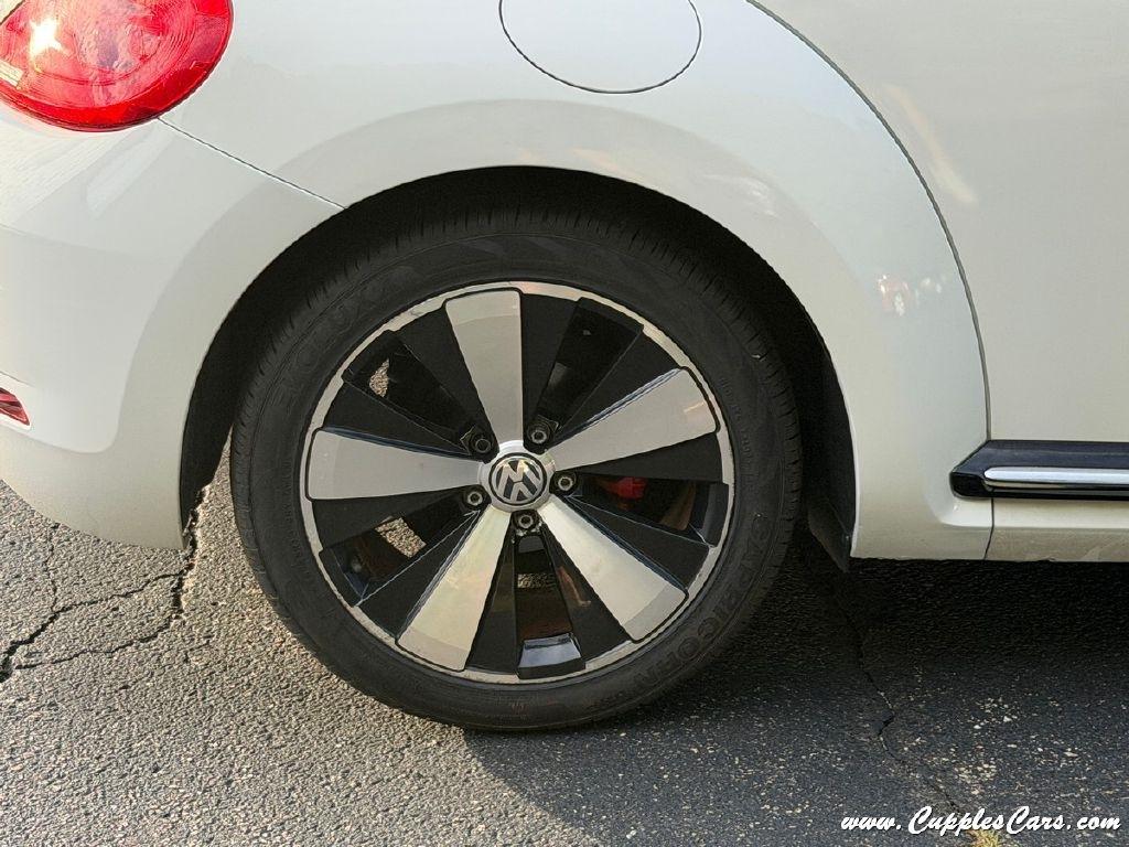 Volkswagen Beetle  2013