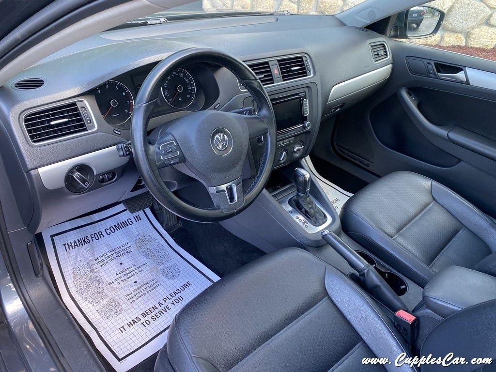 Volkswagen Jetta  2014