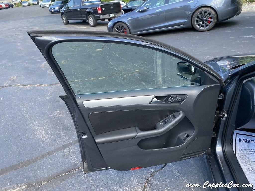 Volkswagen Jetta  2014