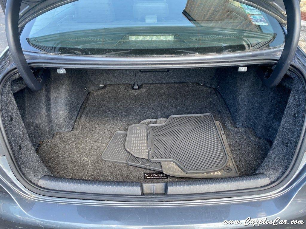 Volkswagen Jetta  2014