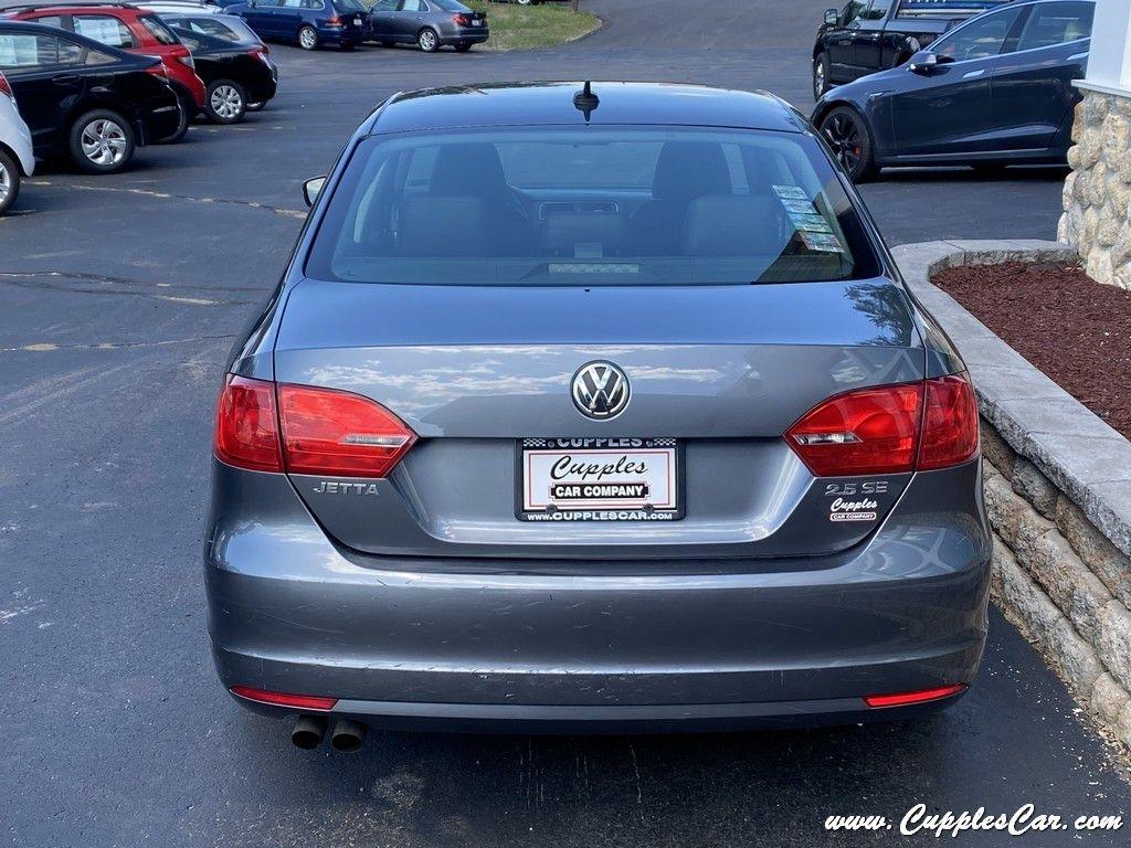 Volkswagen Jetta  2014