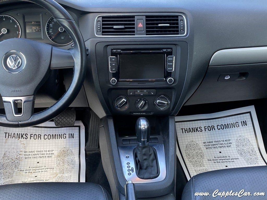 Volkswagen Jetta  2014