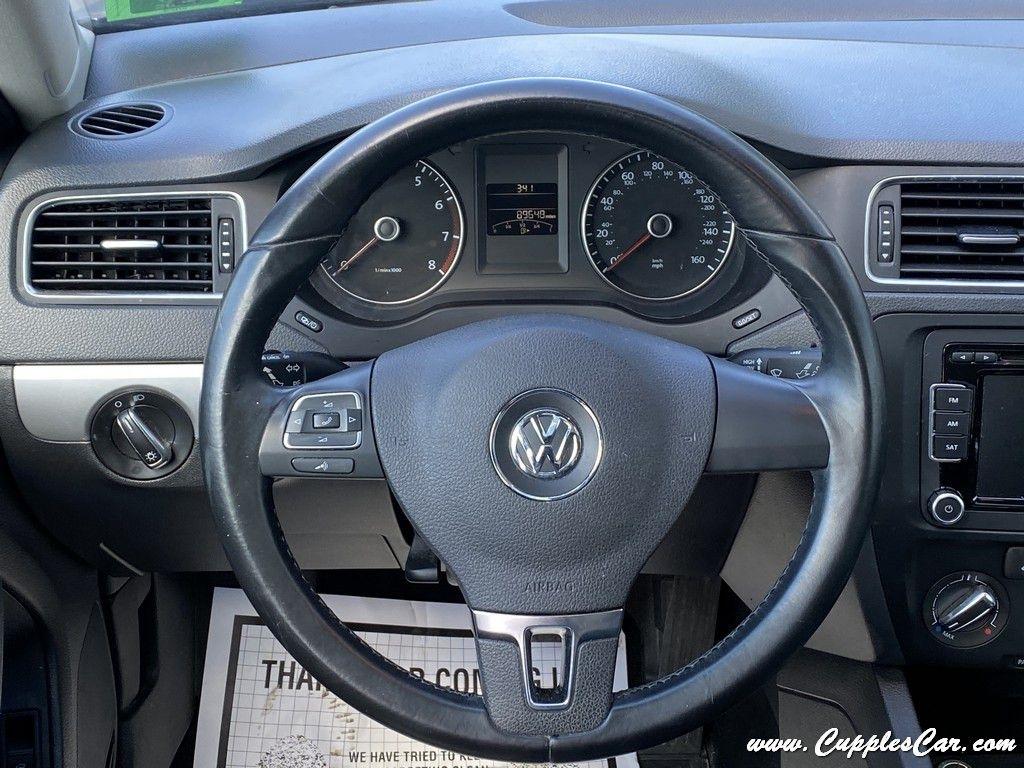 Volkswagen Jetta  2014