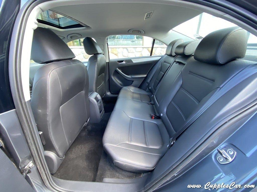 Volkswagen Jetta  2014