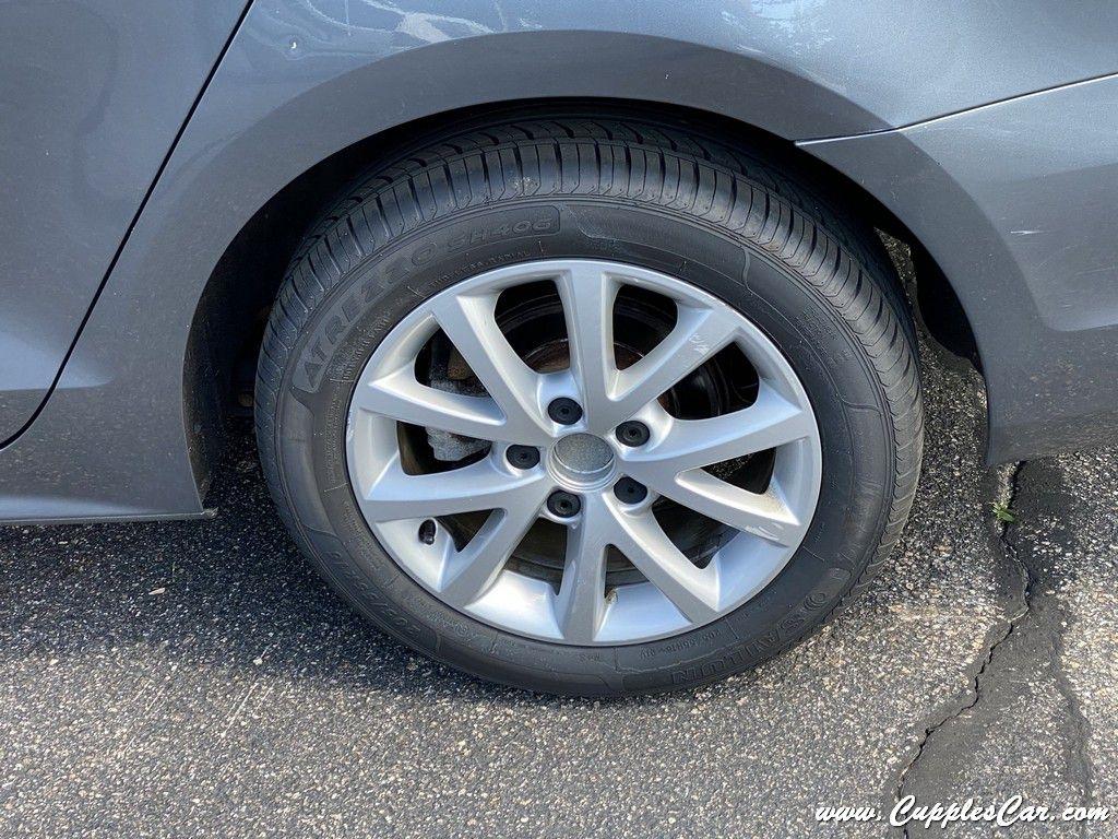 Volkswagen Jetta  2014