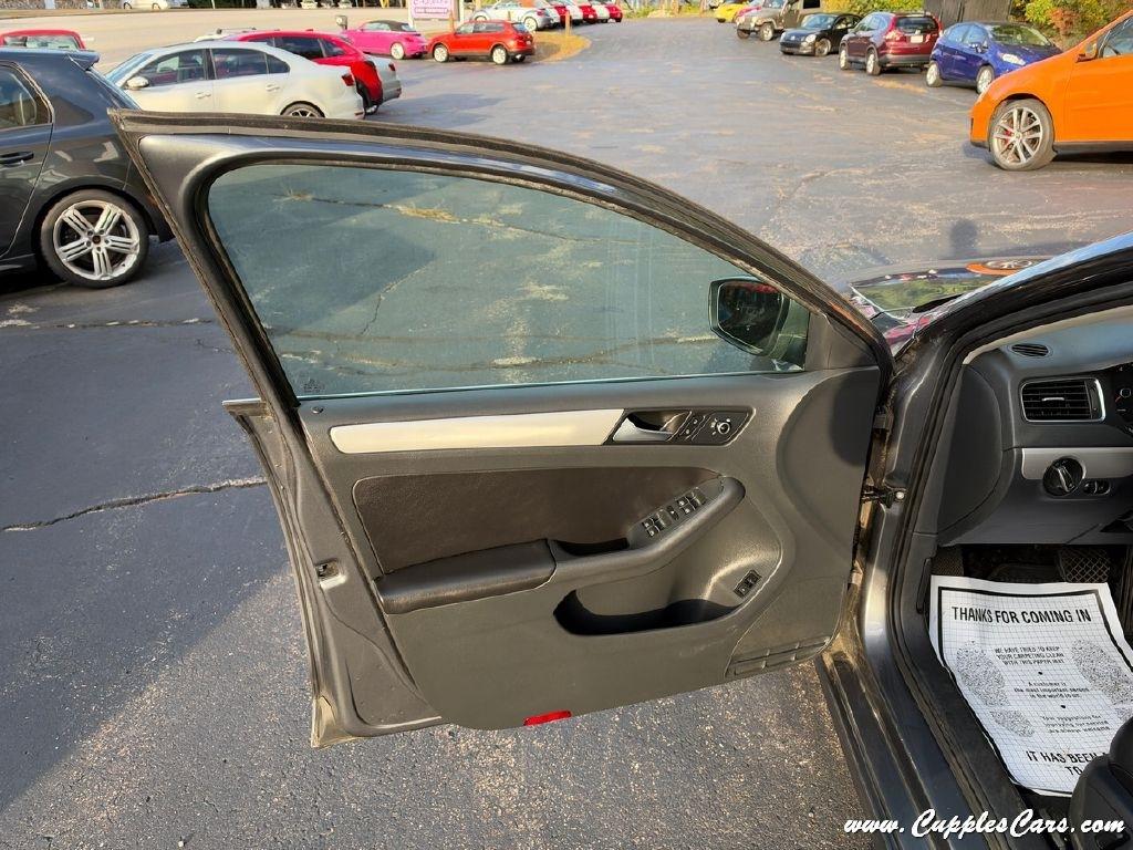 Volkswagen Jetta  2014