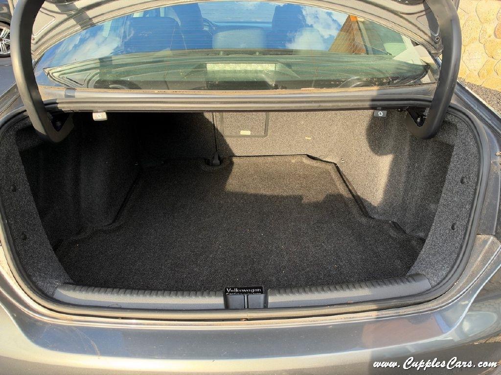 Volkswagen Jetta  2014