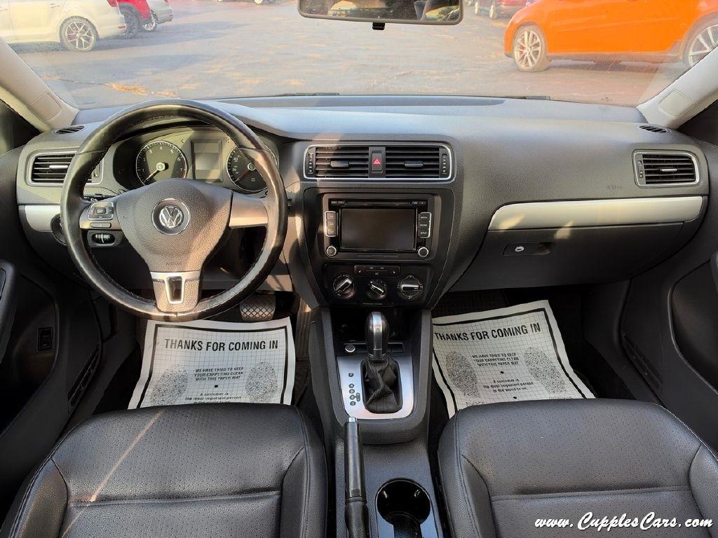 Volkswagen Jetta  2014