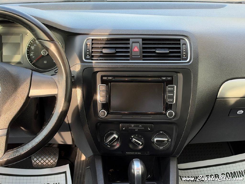 Volkswagen Jetta  2014