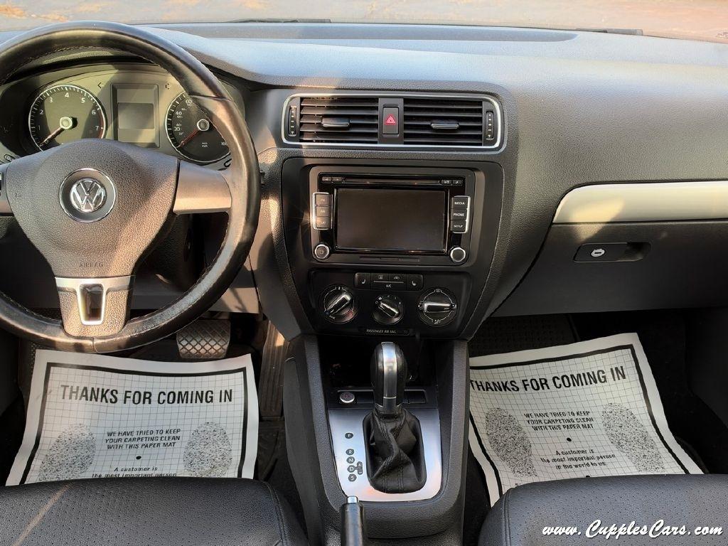 Volkswagen Jetta  2014