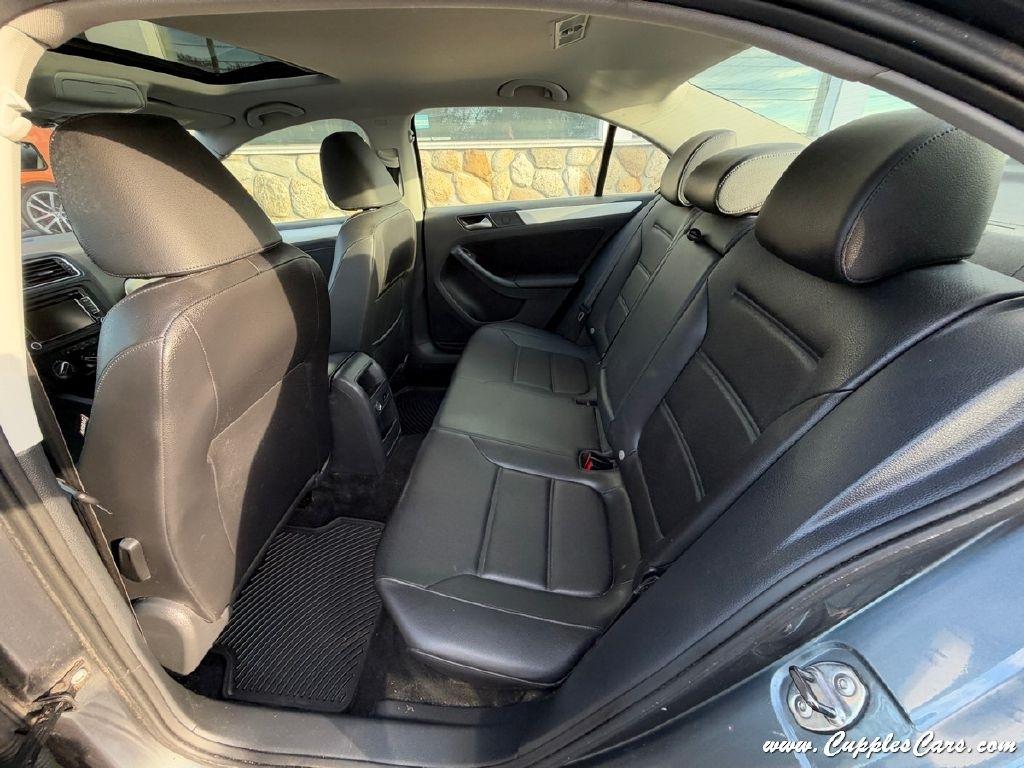 Volkswagen Jetta  2014