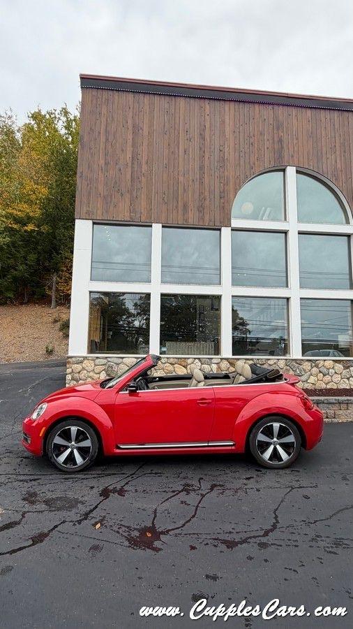 Volkswagen Beetle  2013