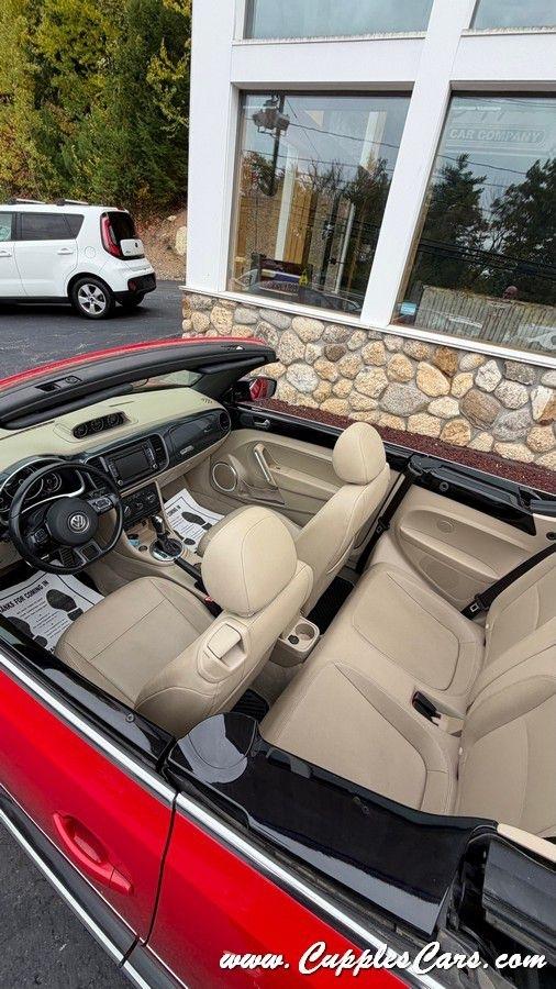 Volkswagen Beetle  2013