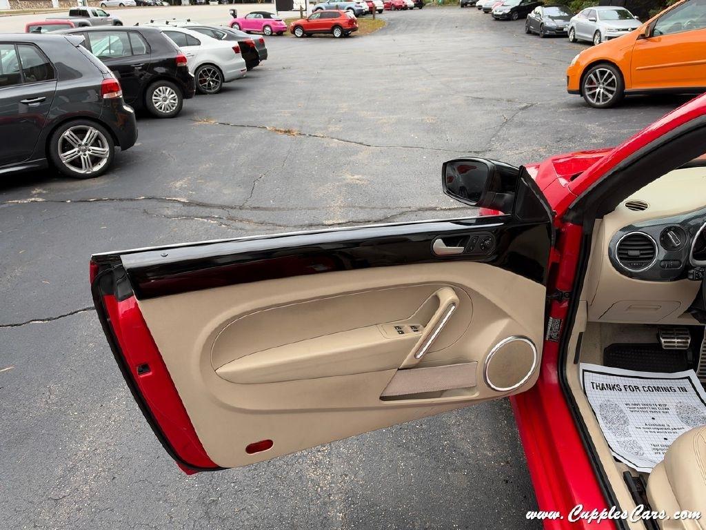 Volkswagen Beetle  2013