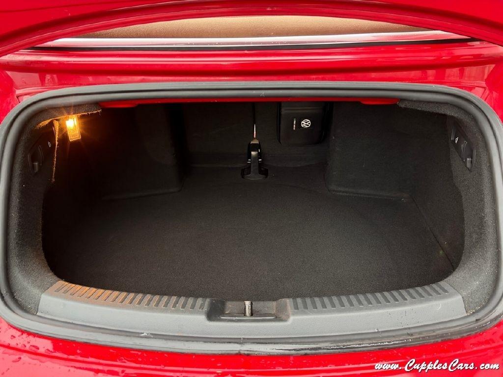 Volkswagen Beetle  2013