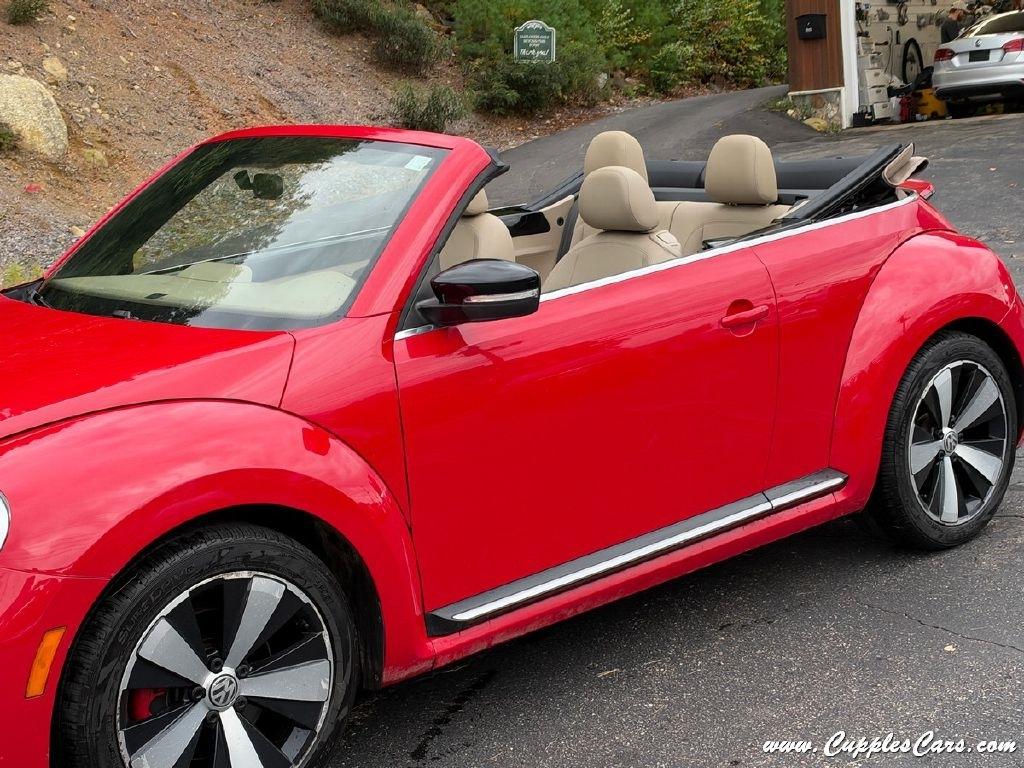 Volkswagen Beetle  2013