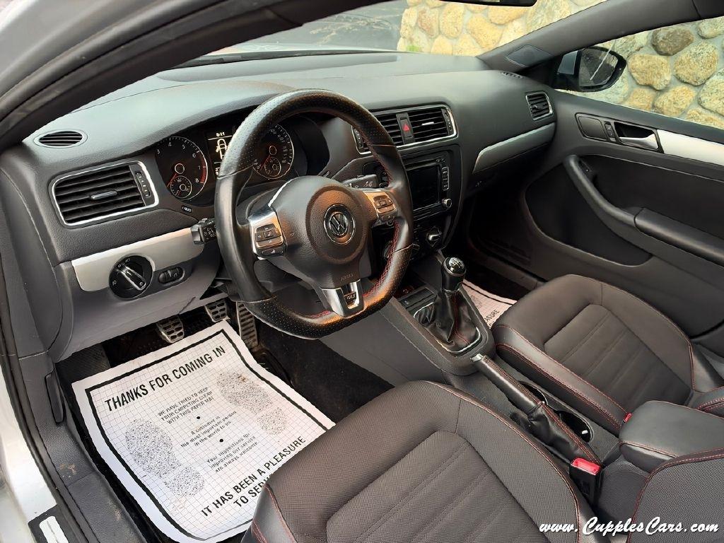Volkswagen Jetta  2014
