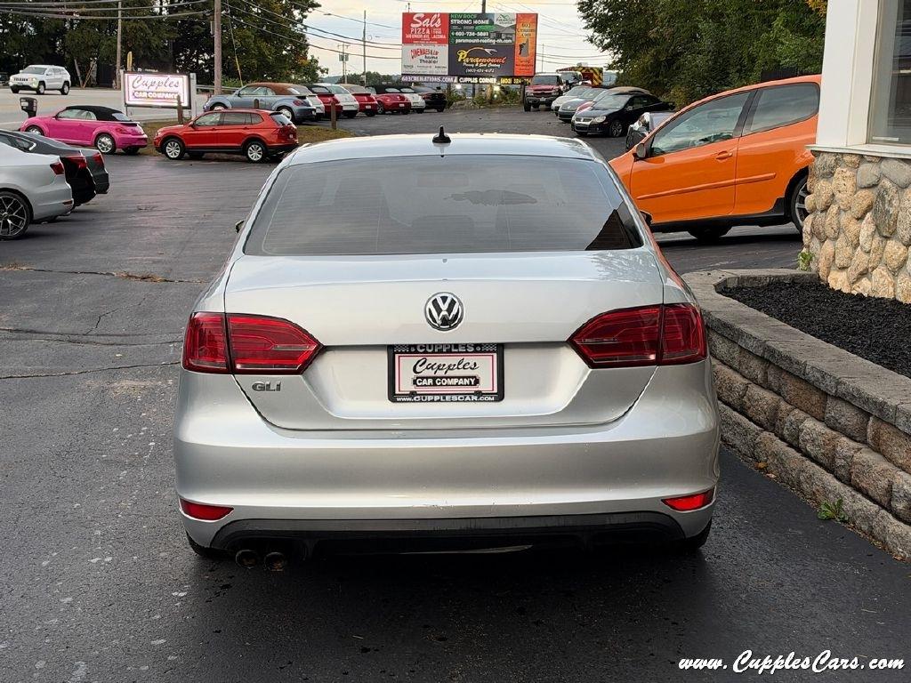Volkswagen Jetta  2014