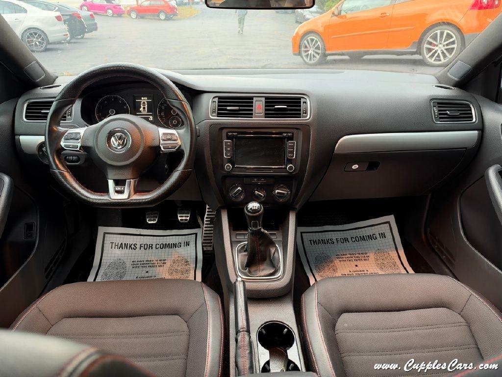 Volkswagen Jetta  2014