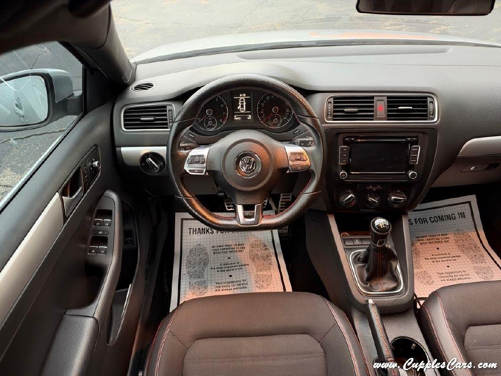 Volkswagen Jetta  2014