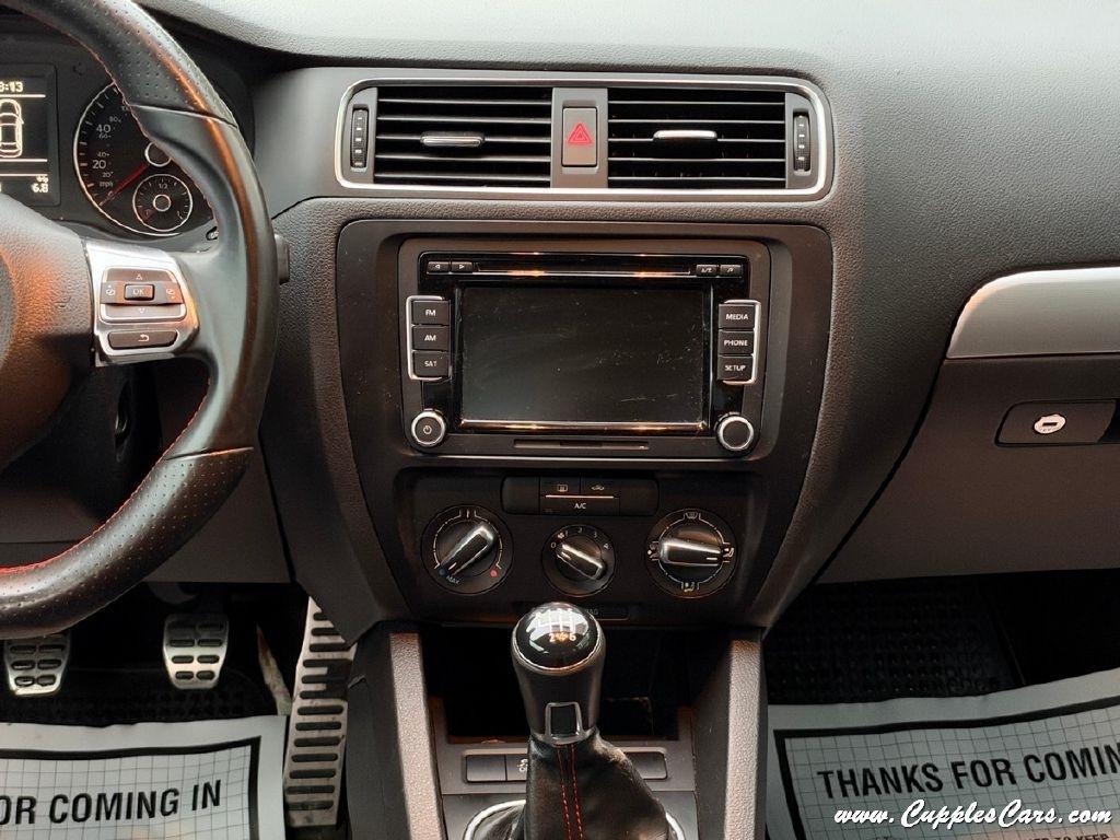 Volkswagen Jetta  2014