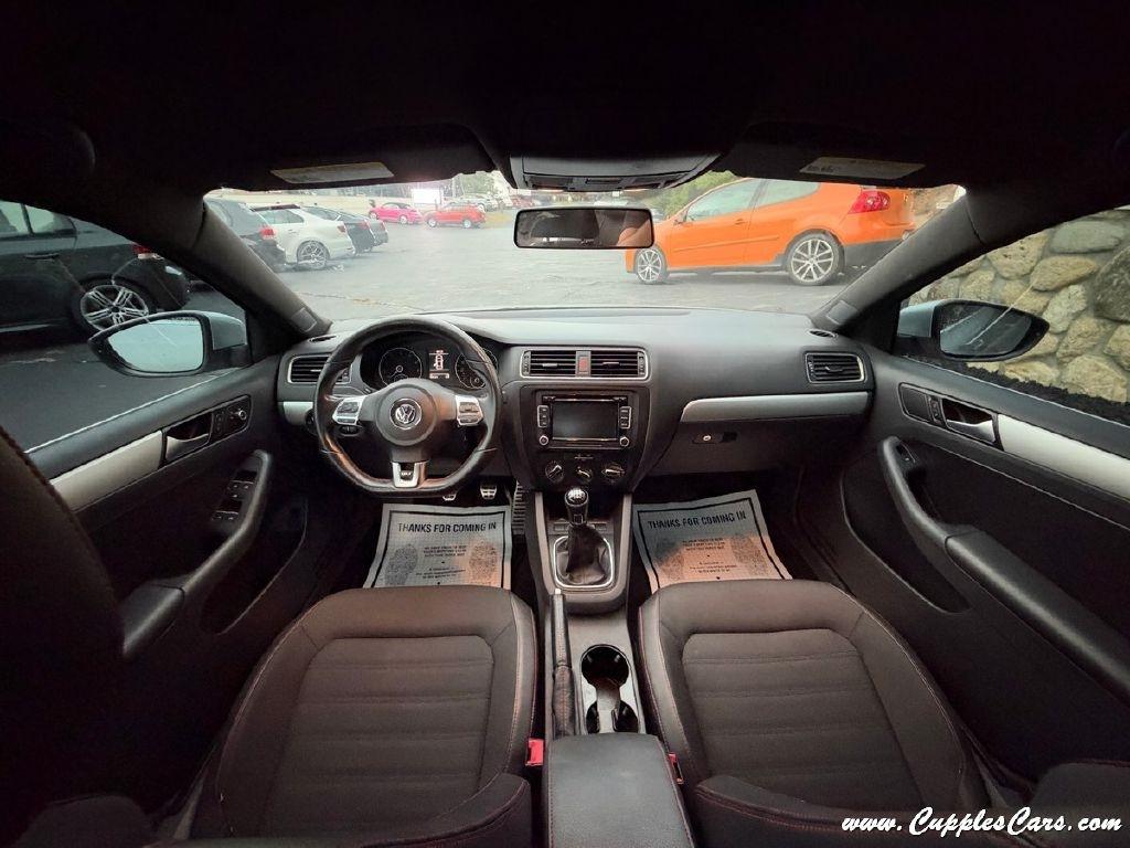 Volkswagen Jetta  2014