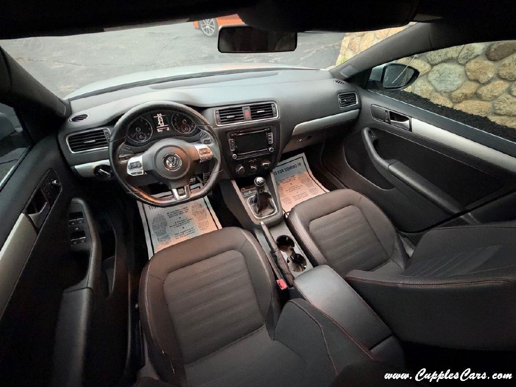 Volkswagen Jetta  2014