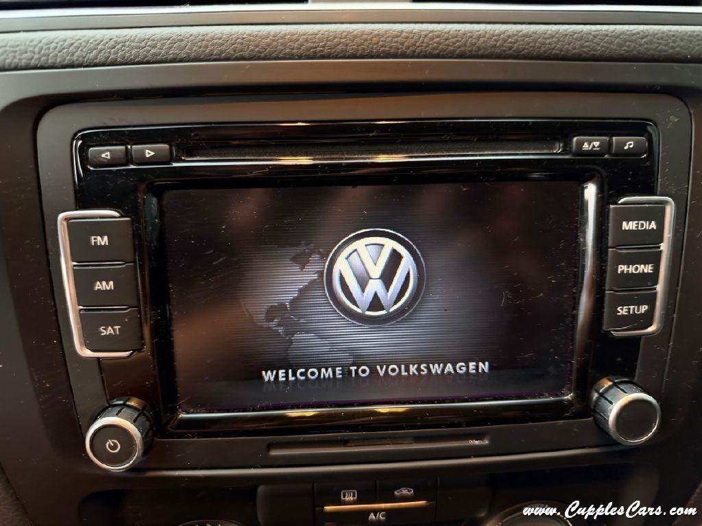 Volkswagen Jetta  2014