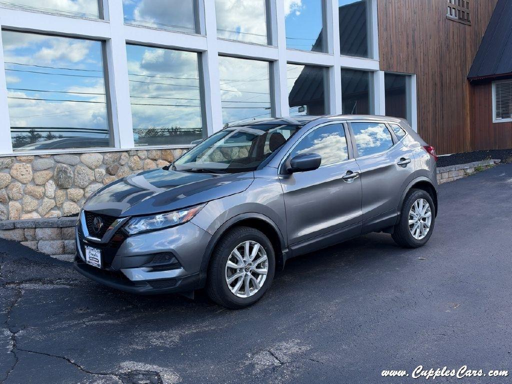 Nissan Rogue Sport  2021