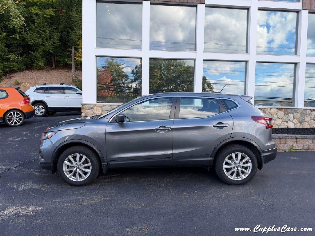 Nissan Rogue Sport  2021