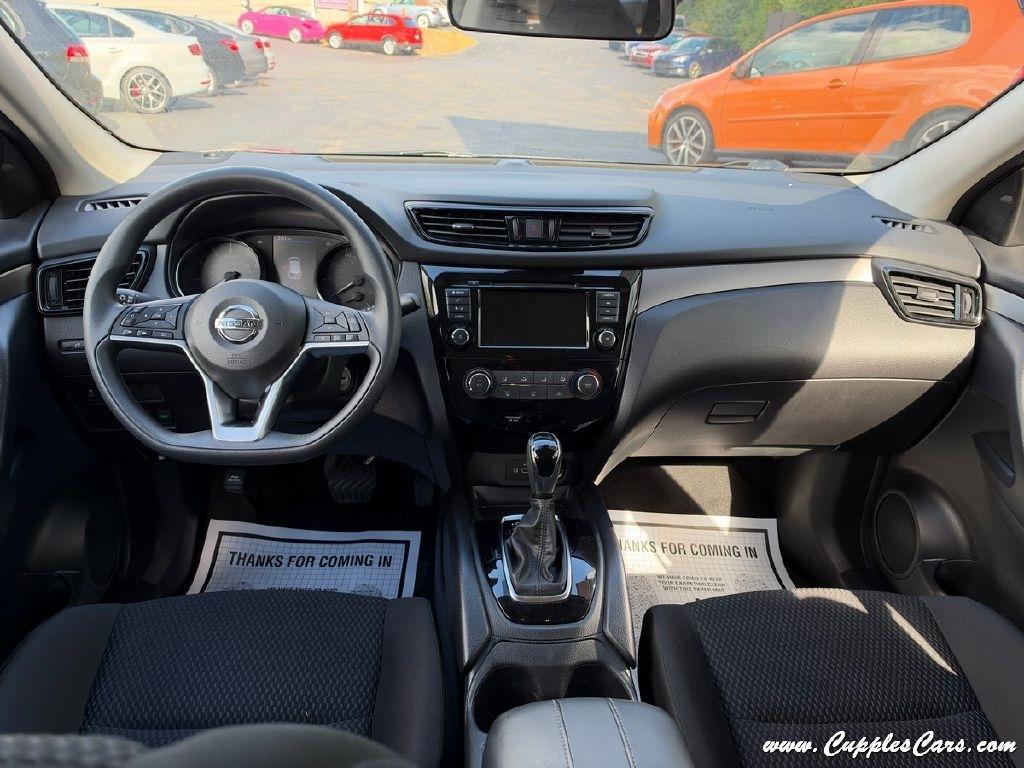 Nissan Rogue Sport  2021
