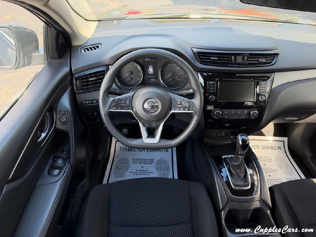 Nissan Rogue Sport  2021