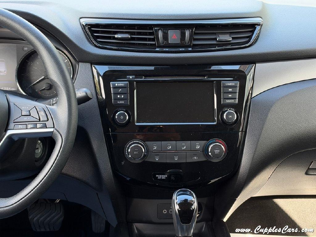 Nissan Rogue Sport  2021