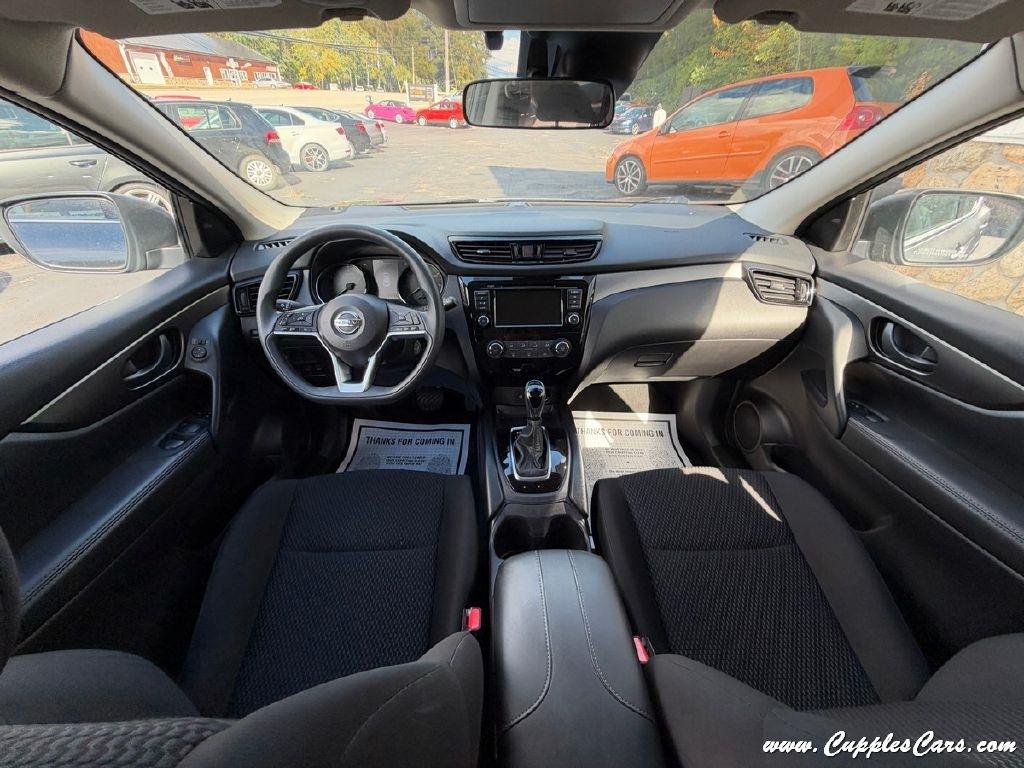 Nissan Rogue Sport  2021