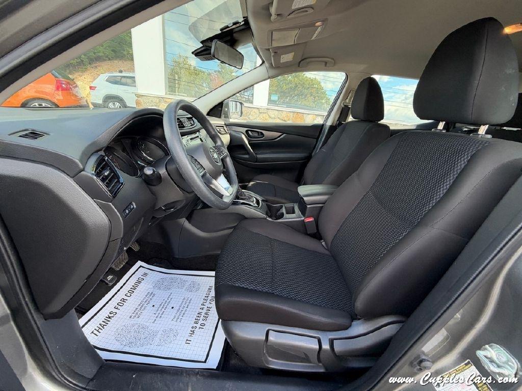 Nissan Rogue Sport  2021