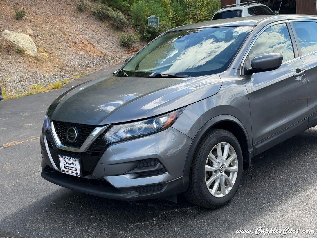 Nissan Rogue Sport  2021
