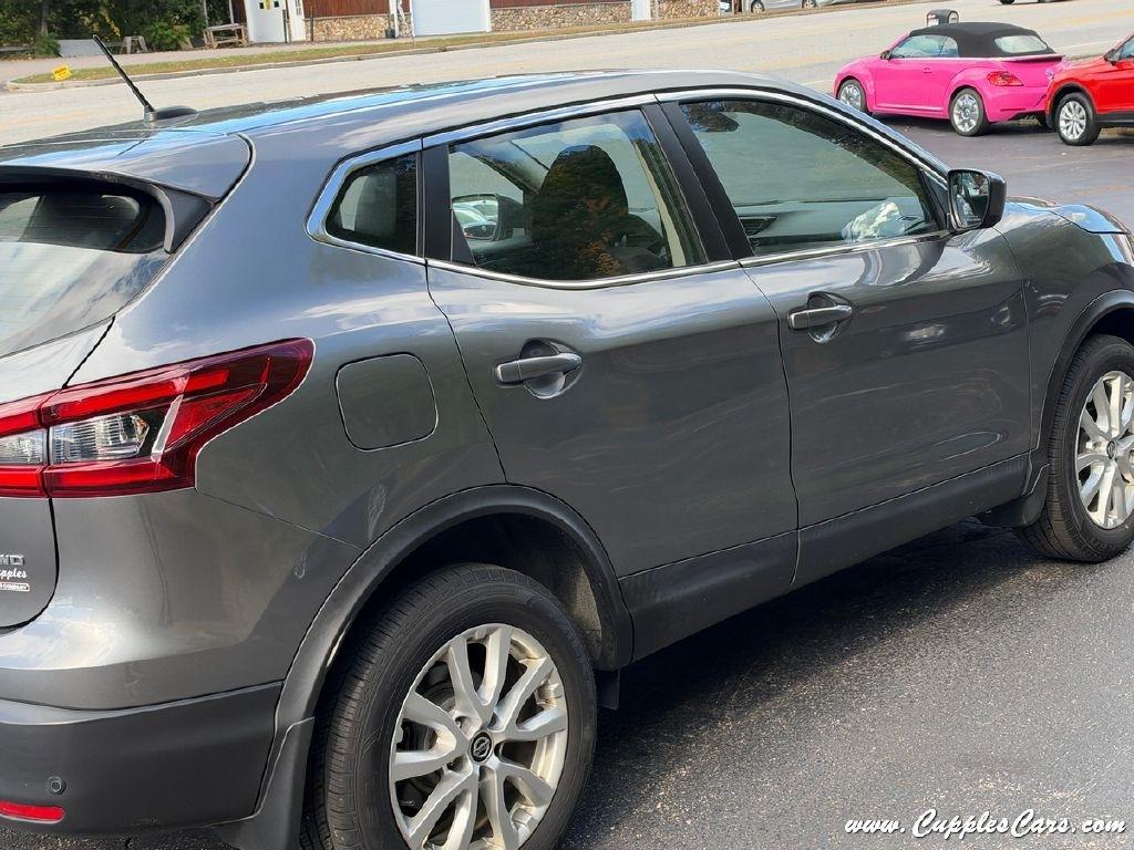 Nissan Rogue Sport  2021