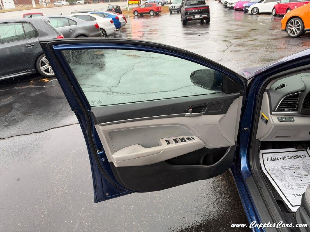 Hyundai Elantra  2018