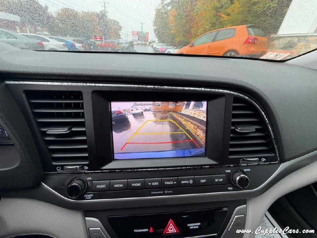 Hyundai Elantra  2018