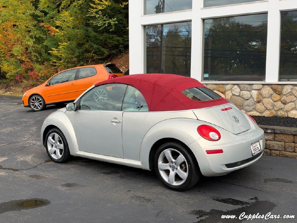 Volkswagen New Beetle  2009