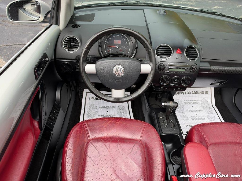 Volkswagen New Beetle  2009