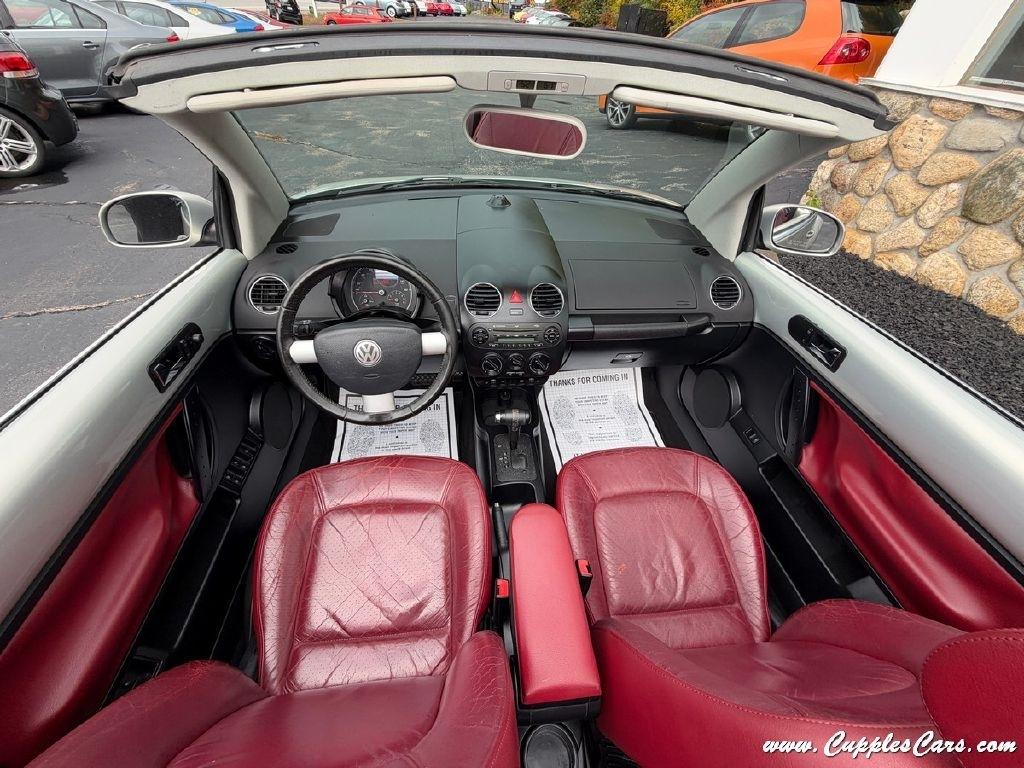 Volkswagen New Beetle  2009