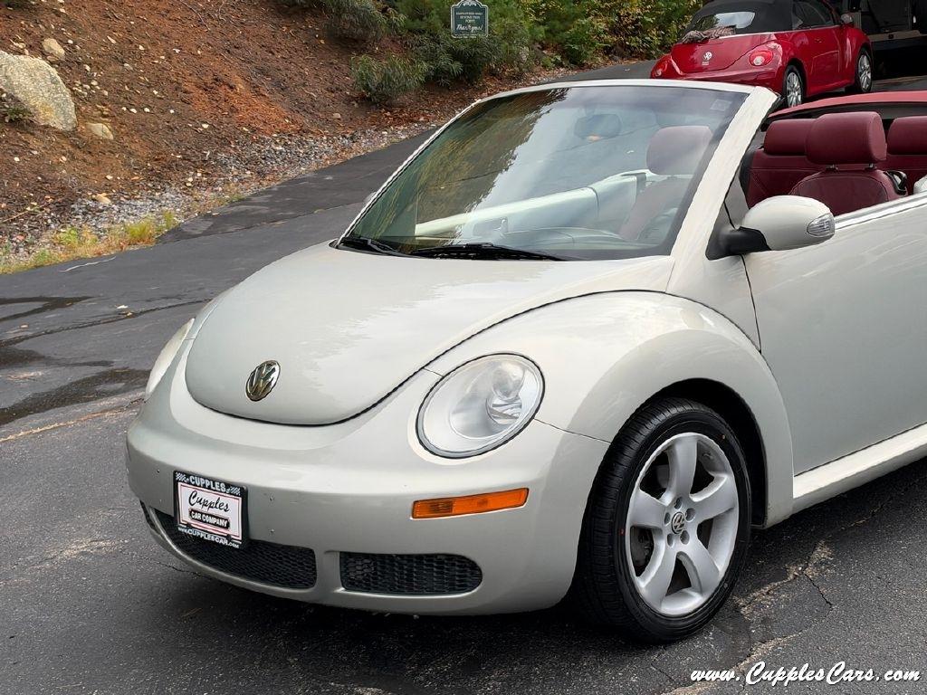 Volkswagen New Beetle  2009
