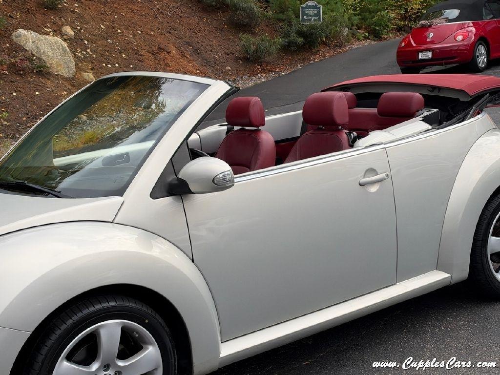 Volkswagen New Beetle  2009