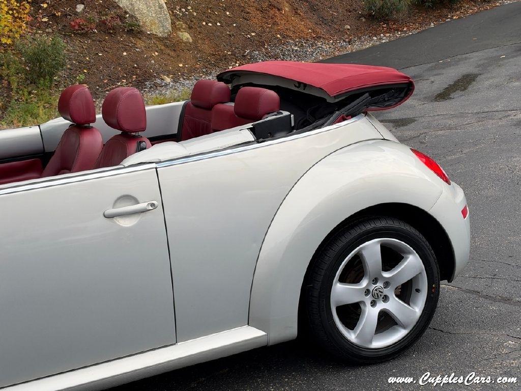 Volkswagen New Beetle  2009
