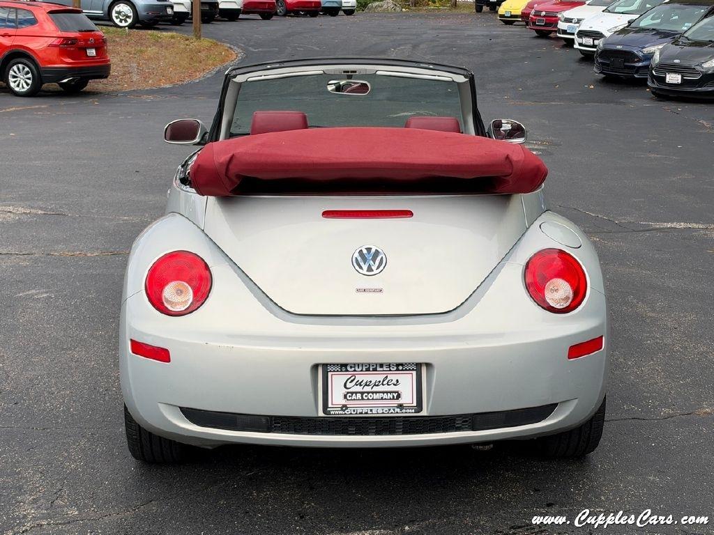Volkswagen New Beetle  2009