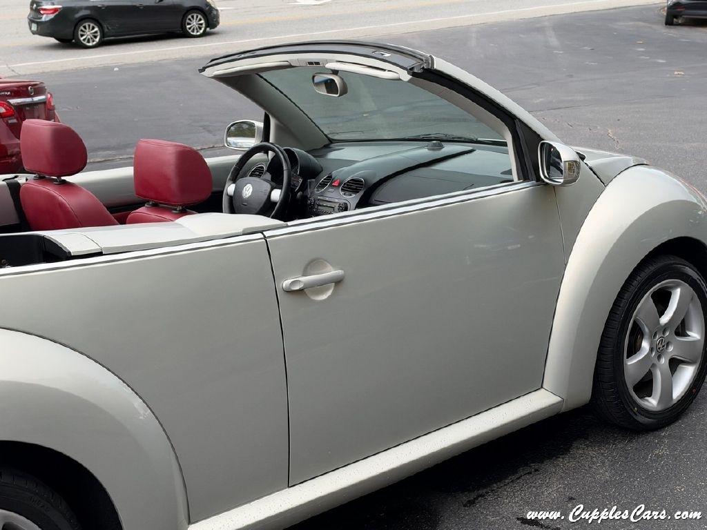 Volkswagen New Beetle  2009