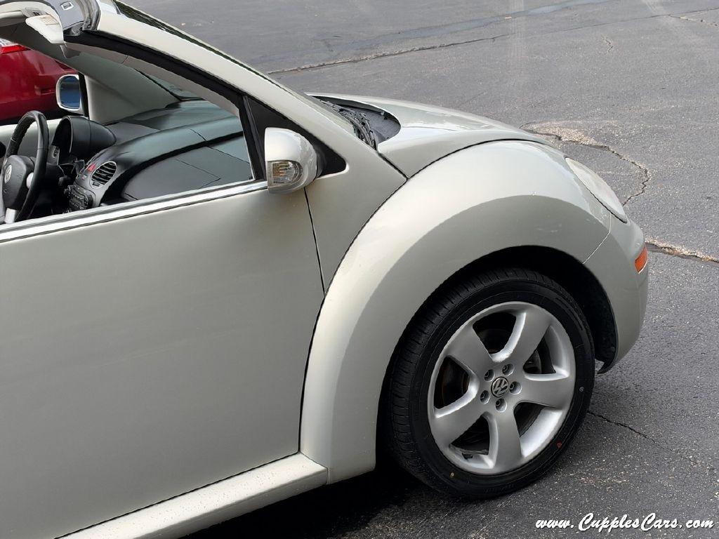 Volkswagen New Beetle  2009